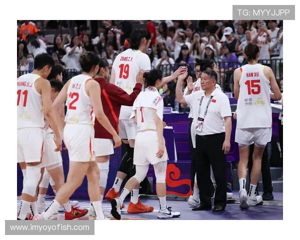 陕西女篮与河南女篮激战正酣谁能在赛场上笑到最后